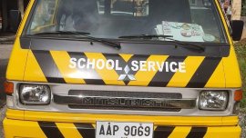 Selling Yellow Mitsubishi L300 in Antipolo