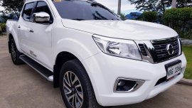 Selling White Nissan Navara in Pasig