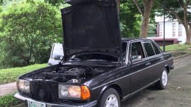 Sell Black Mercedes-Benz 200 in Manila