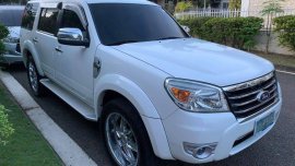 White Ford Everest for sale in Manila