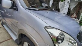 Sell Silver Mitsubishi Outlander in Quezon City