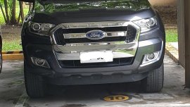 Sell Black Ford Ranger in Parañaque