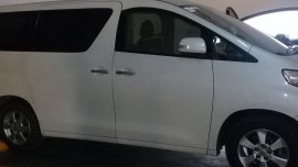 White Toyota Alphard for sale in Manila