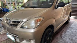 Sell Beige 2011 Toyota Avanza in Real
