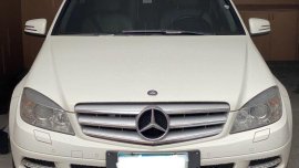 White Mercedes-Benz C200 for sale in Manila