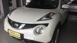 Sell White 2015 Nissan Juke in San Fernando