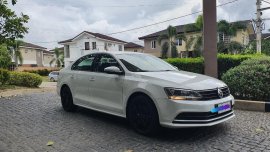 Sell White Volkswagen Jetta in Manila