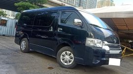 Selling Black Toyota Hiace in Makati