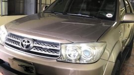 Selling Grey Toyota Fortuner in Muntinlupa