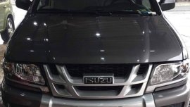 Selling Black Isuzu Crosswind in Manila