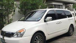 Sell White Kia Carnival in Caloocan