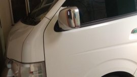 White Toyota Grandia for sale in Valenzuela