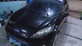 2013 Ford fiesta sedan matic