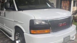 White Gmc Savana for sale in Manila
