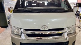 Pearl White Toyota Grandia for sale in Manila