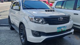 White Toyota Fortuner for sale in Manila