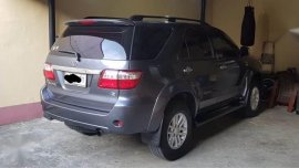 Grey Toyota Fortuner 2010 for sale in Quezon City