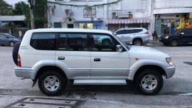 Selling White Toyota Land cruiser prado 2015 in Manila
