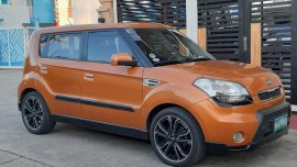 Selling Gold Kia Soul 2010 Hatchback in Manila