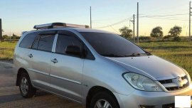 Silver Toyota Innova 2005 SUV at 100000 km for sale in Biñan