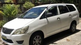 Selling White Toyota Innova 2014 in Rizal