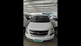 Sell White 2013 Hyundai Grand Starex Van Automatic at 97382 km in Las Piñas City