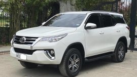 Selling White Toyota Fortuner 2018 in Manila