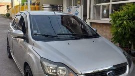 Selling Silver Ford Focus in Lucena
