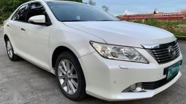 Sell Pearl White 2013 Toyota Camry in Parañaque