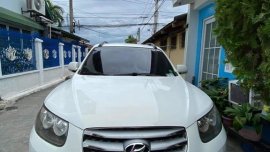 White Hyundai Santa Fe 2015 for sale in Pampanga