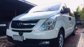 2010 HYUNDAI GRAND STAREX