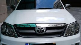 Sell White 2006 Toyota Fortuner in Quezon City
