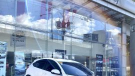White Honda Hr-V 2015 for sale in Marikina City