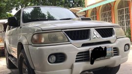 White Mitsubishi Montero sport for sale in Manila