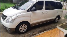 White Hyundai Grand Starex 2010 for sale in Quezon City