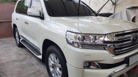White Toyota Land Cruiser for sale in Parañaque