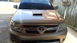 Selling Silver Toyota Hilux in Baguio