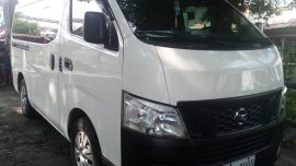 Selling White Nissan Nv350 urvan in Manila