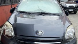 Selling Grey Toyota Wigo in Las Piñas