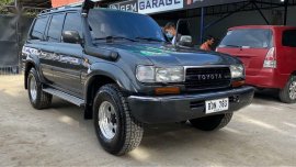 Selling Black Toyota Land Cruiser in Meycauayan