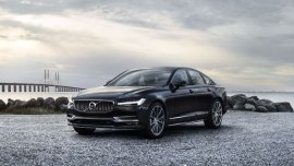 Volvo S90 D4 Momentum 2.0 AT