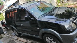 Sell Black Mitsubishi Outlander in Manila