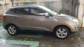Selling Grey Hyundai Tucson in Quezon City