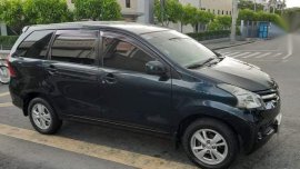 Selling Black Toyota Avanza in Manila