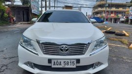 Sell Pearl White 2015 Toyota Camry in Muntinlupa
