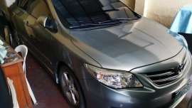 Selling Grey Toyota Corolla altis in Manila