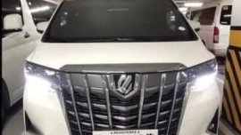 Sell Pearl White Toyota Alphard in Manila