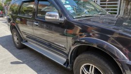 Selling Black Isuzu Alterra 2010 in Bacoor