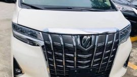 White Toyota Alphard for sale in Manila