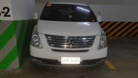 Sell White 2015 Hyundai Grand starex in Pasig